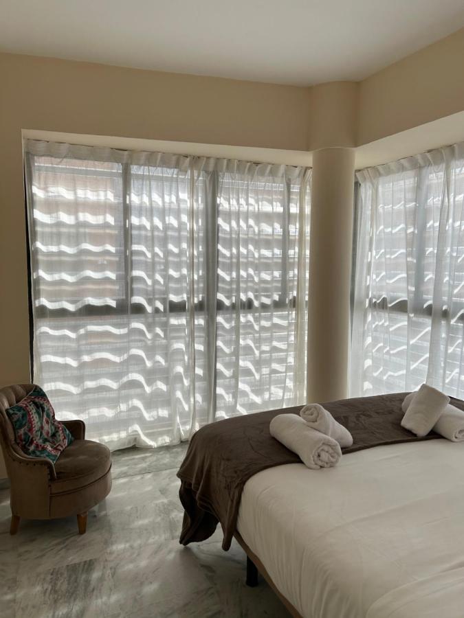Atico Triana Con Piscina Privada Lägenhet Sevilla Exteriör bild